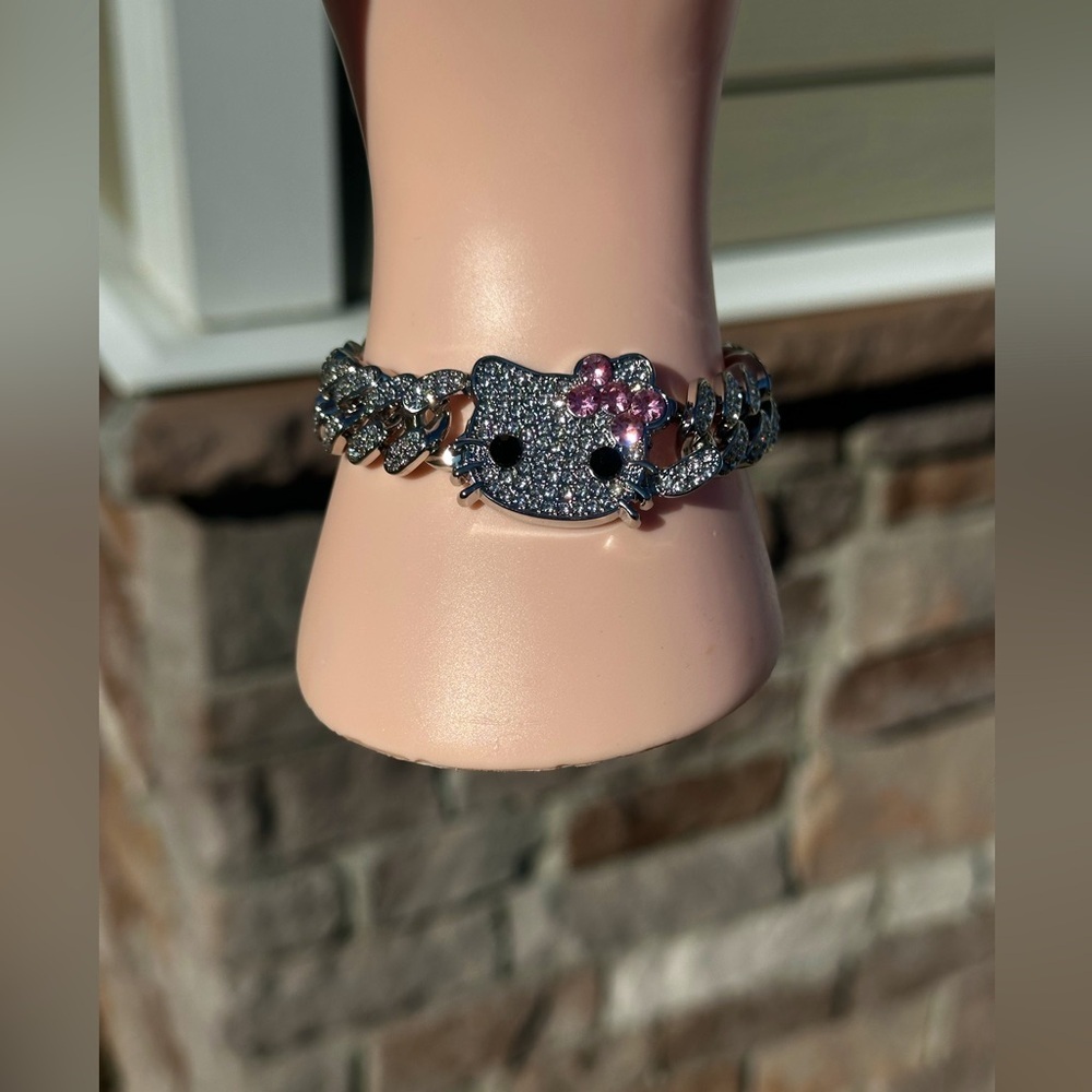 💕New💕 Hello Kitty Cuban Link Bracelet